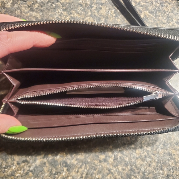 COACH Smooth Black Leather Silver Star Print Zip Around Wristlet Wallet - Picture 7 of 9